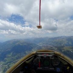Flugwegposition um 11:33:03: Aufgenommen in der Nähe von Gemeinde Strassen, Strassen, Österreich in 2640 Meter